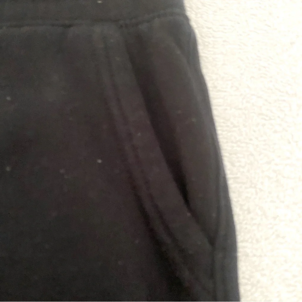 Old Navy Kids Pullover Hoodie and Joggers with Pockets and Drawstring Black S6/7